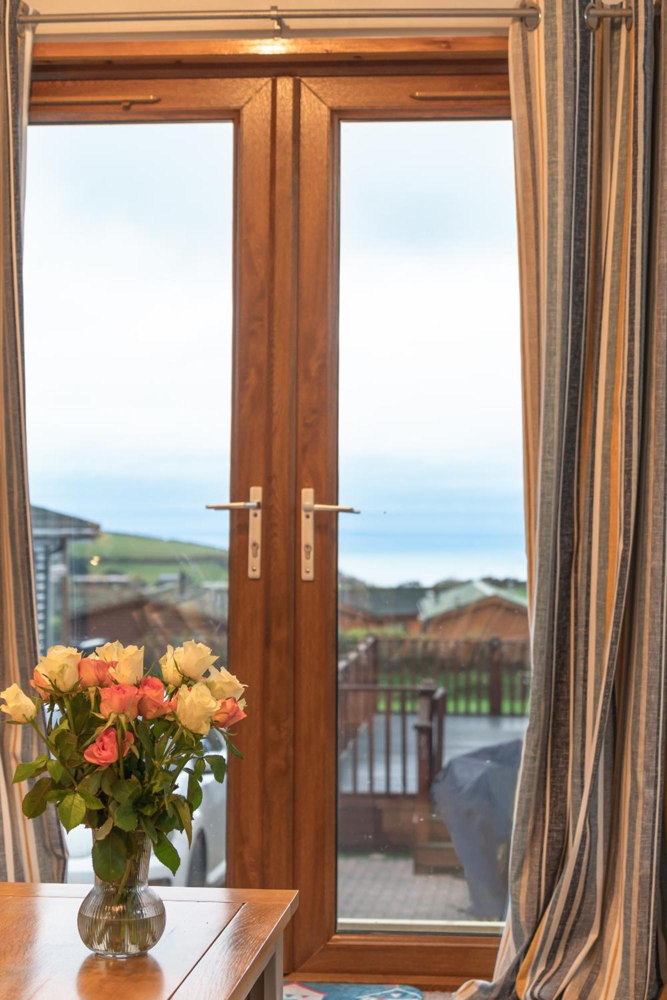 Vakantiehuis 31 Ocean Terrace - 3 Bed-sleeps 6 - Hot Tub Extra Cost Tjs31ot *